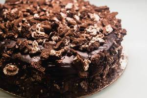 Close up of a delicious oreo chocolate cake  (Flip 2019)
