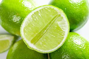 Close-up of half fresh lime (Flip 2019)
