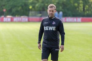 Close-up of the new 1. FC Cologne football coach André Pawlak in black training clothes
