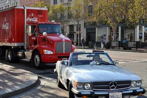 Coca Cola Truck & Mercedes Oldtimer Cabrio