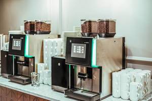 Coffee Machine with Cups And Beans