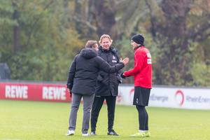 Das neue Duo an der Spitze Horst Heldt und Markus Gisdol im Gespräch mit Rafael Czichos vor dem Training