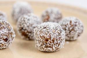 Dates and Peanut Butter energy balls