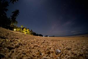 Der klare Sternenhimmel von Strand von Punta Bulata aufgenommen