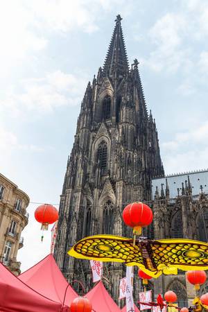 Der Kölner Dom - Chinafest, Köln