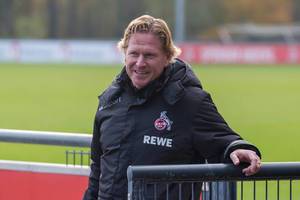 Der neue Cheftrainer Markus Gisdol repräsentiert ab sofort den ersten Fussball Club Köln