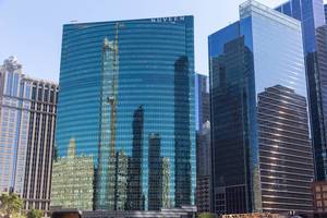 Der Wolkenkratzer 333 Wacker Drive in Chicago, wo Nuveen Investments sein Hauptquartier hat