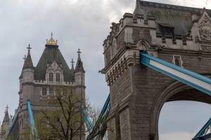 Detailaufnahme der Brücke Tower Bridge in London