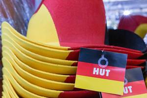 Deutschland Fanartikel Hut in Nationalfarben