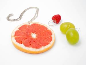 Edible jewelry made of fruit