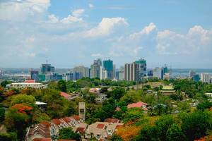 Ein Blick auf die Stadt Cebu vom Tempel aus