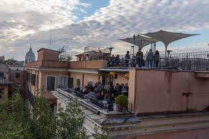Eine Party über den Dächern Roms