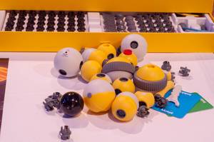 Einzelteile eines Mabot Roboters von Bell Robot
