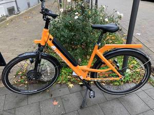 Elektrisches Fahrrad zum Ausliefern von Essen von Lieferando.de