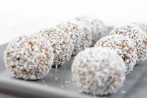 Energy Balls with Coconuts on the plate