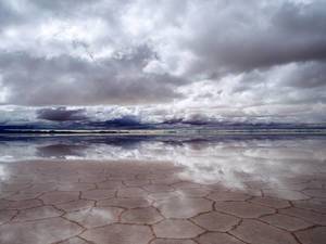 Epic cloud reflection in Solar lake in Bolivia / Epische Wolke Reflexion in Solar-See in Bolivien