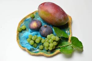 Figs, mango and grapes