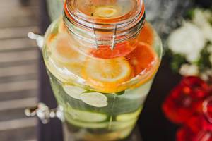 Filled Fruit Water Glass Botle With Oranges and Limes (Flip 2019)