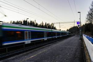 Finland train departure / Finnland Zug Abfahrt