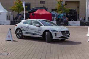 First electric car by Jaguar: test drive with the battery-electric crossover SUV I-Pace SE
