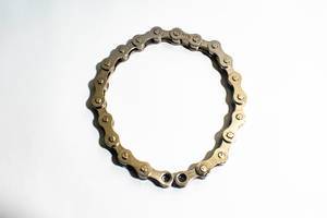 Flat lay of bicycle chain (Flip 2019)