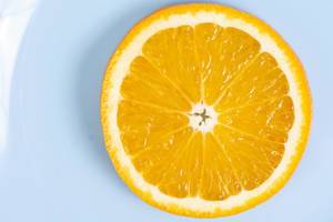 Flatlay-Fotografie auf das Innere einer halben Orange