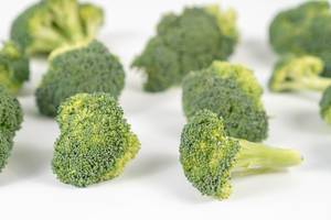 Fresh-Broccoli-on-the-white-table.jpg
