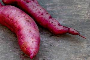 Fresh purple yams root. Healthy food concept (Flip 2019)