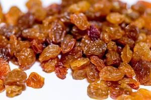 Fresh raisins close-up
