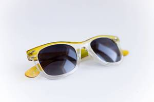 Gelb-grüne Sonnenbrille