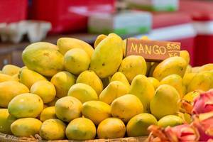 Gelbe Mango am Danilovsky Market in Moskau