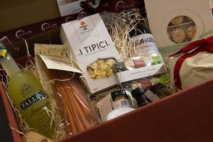 Geschenkset Eataly: Limoncello, Pasta und Tartufini