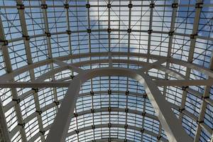 Glaskuppel / Glasdach der Galeria Ausstellungshalle auf dem Messegelände in Frankfurt
