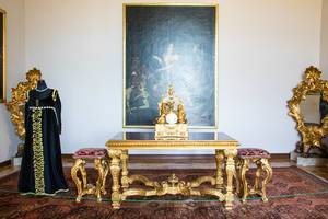 Goldene Möbel im Schloss Austerlitz in Slavkov, Tschechien