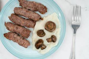 Grilled Kebabs with Mushrooms and Mashed potatoes (Flip 2019)