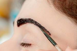 Henna eyebrow tinting, care for your appearance