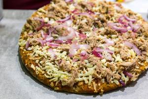 High Protein Pizza - Thunfisch und Zwiebel Pizza