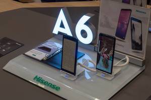 Hisense A6 dual screen smartphone at IFA Berlin 2018