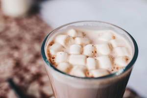 Hot chocolate with marshmallows on top. Close up