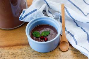 Individual Chocolat Pudding in a blue bowl