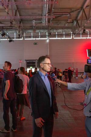 Interview auf der Gamescom - Spielemesse mit Jens Kosche,  Geschäftsführer / Chef von EA Deutschland