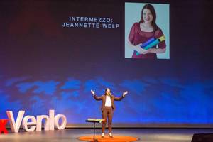 Jeanette Welp speaks at the TEDxVenlo 2018