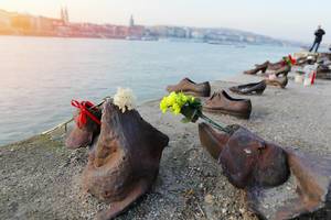 Jews memorial in Budapest, shoes on Danube bank