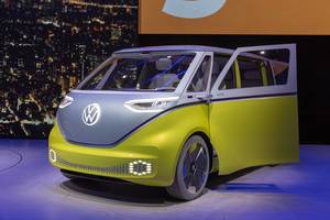 Kultbus als Elektrofahrzeug: E-Bus von Volkswagen ID.BUZZ als Prototyp und Showcar auf der IAA