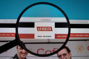 La Vuelta logo on a computer screen with a magnifying glass