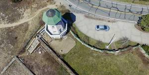 Leuchtturm in Barnstable aus der Vogelperspektive (Drohnenfoto), USA