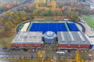 Luftbild des Turn- und Sport-Clubs TSC Eintracht am Remydamm in Dortmund, mit blauem Outdoor Sportplatz