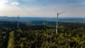 Luftbildaufnahme des neuen Windparks Straubenhardt