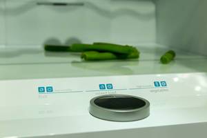 Luftfeuchtigkeitsregler im modernen iQ-Kühlschrank mit Gefriersytem von Siemens