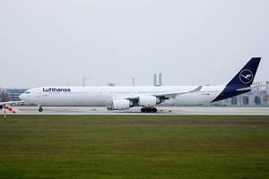 Lufthansa Airbus A340 in Munich Airport